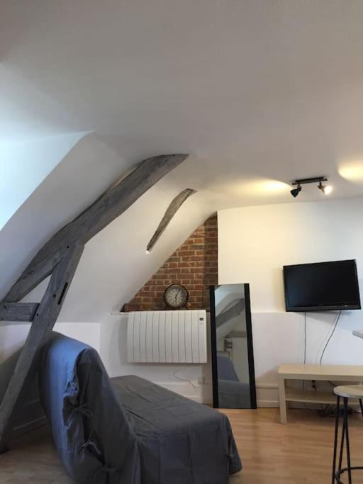 Rennes: Studio 4 Couchages, Proche Commerces, Bus. Exterior photo